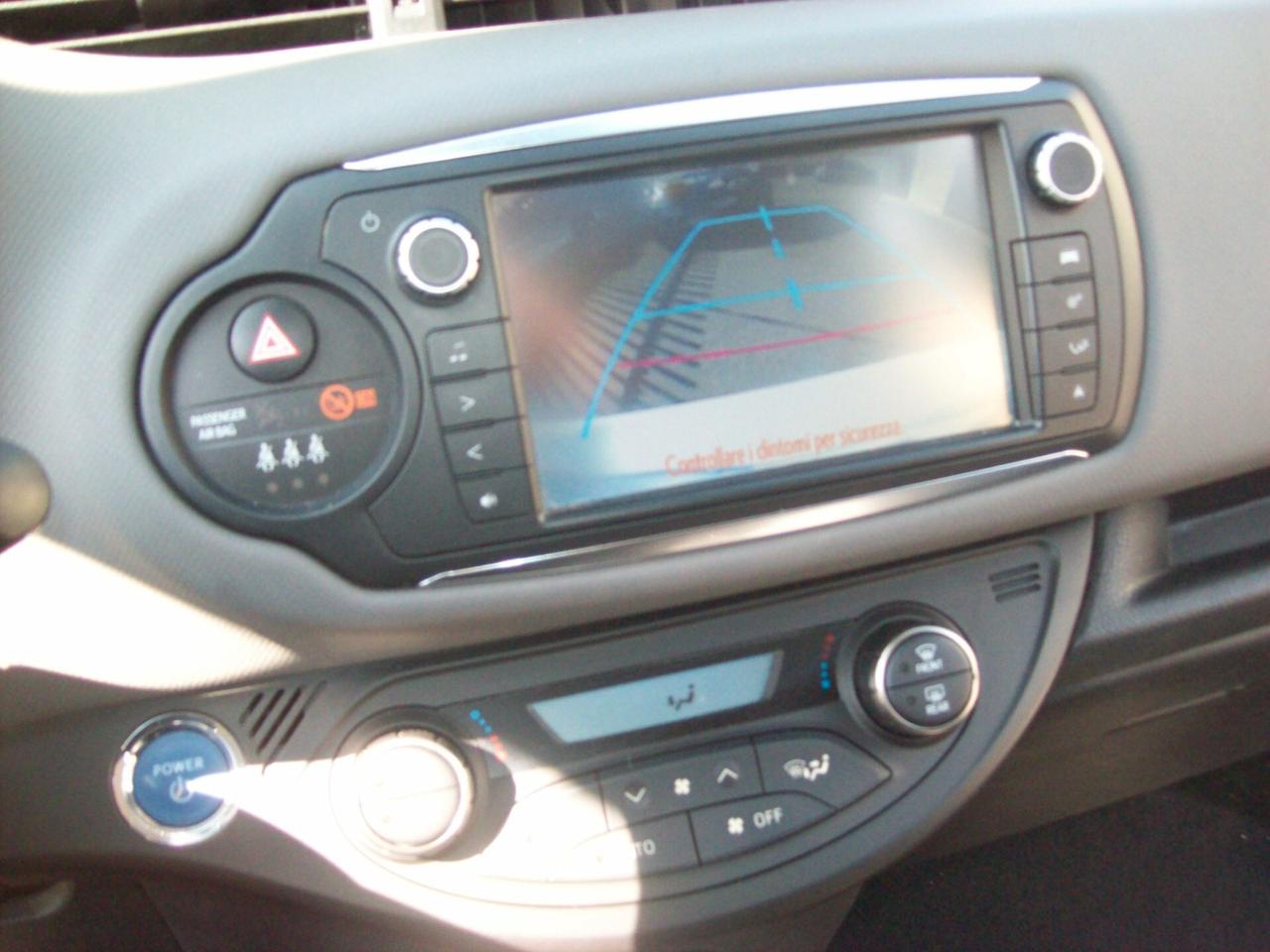 Toyota Yaris 1.5 Hybrid 5 porte Business