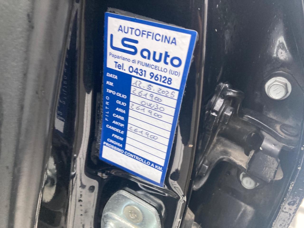 TOYOTA AURIS 5 PORTE (DA VETRINA)