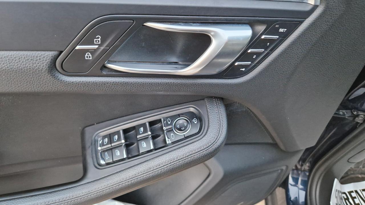 Porsche Macan 2.0-245 cv PDK -2020