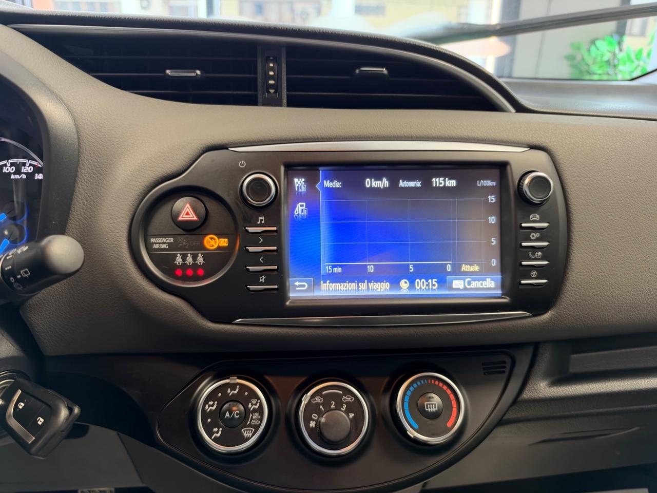 Toyota Yaris 1.0 72 CV 5 porte Lounge
