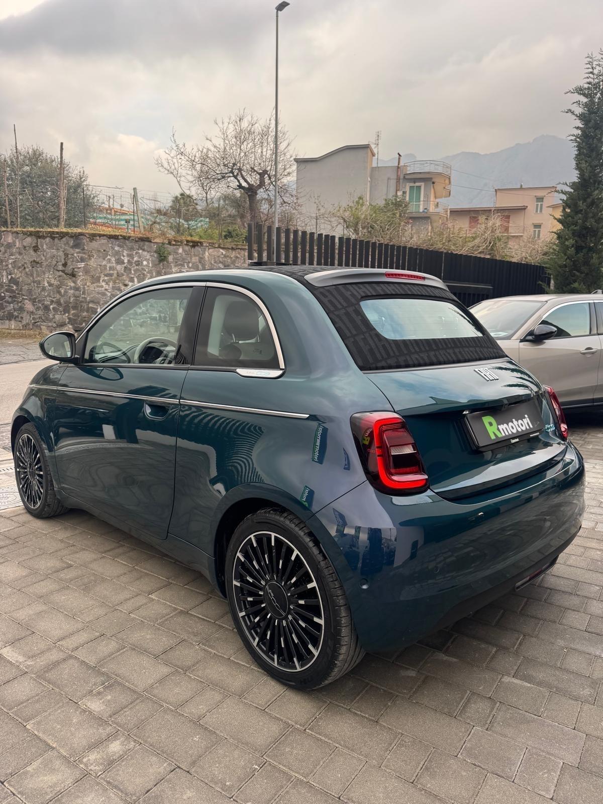 Fiat 500 500e Cabrio 42 kWh La Prima