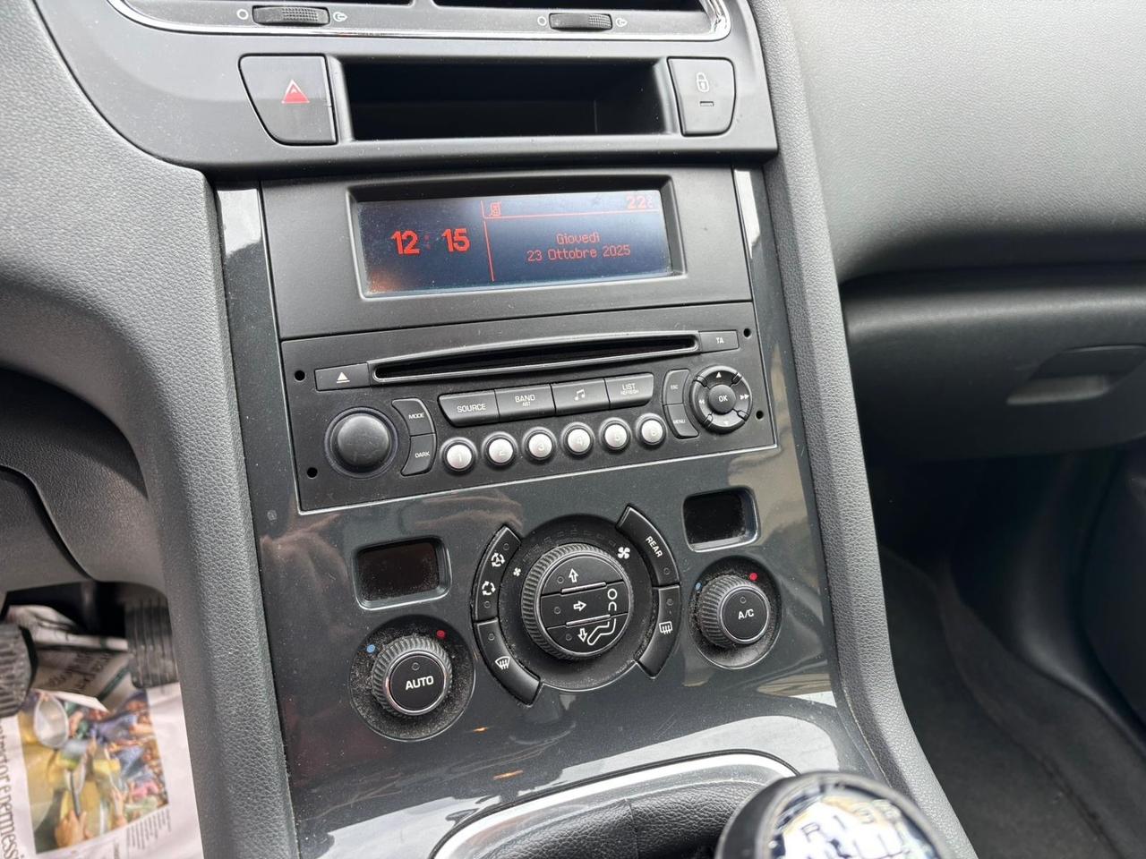 Peugeot 5008 1.6 HDi 112CV Allure