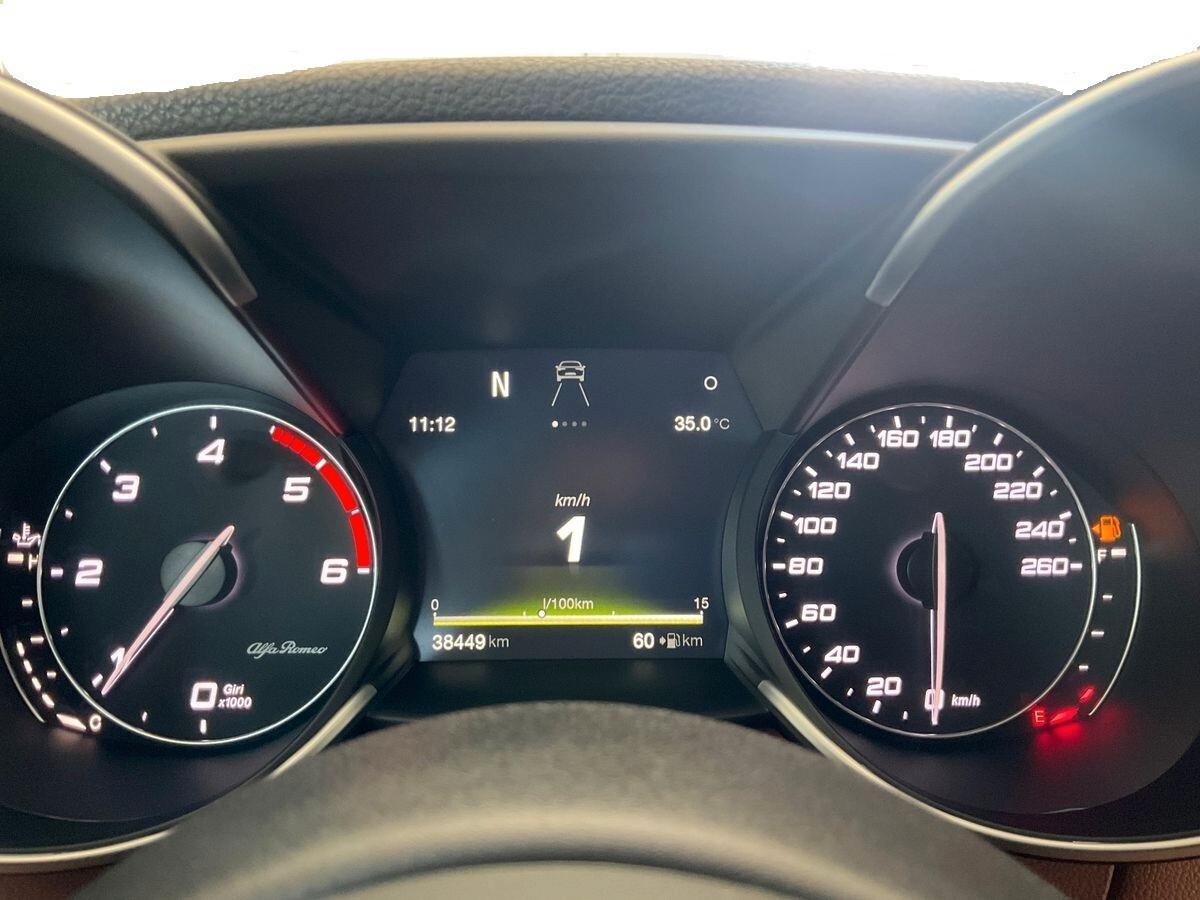 Alfa Romeo Giulia 2.2 DIESEL 180 CV SUPER KM38000 UFFICIALE ITALIANA UNICO PROPRIETARIO+BIXENO+NAVI+PELLE