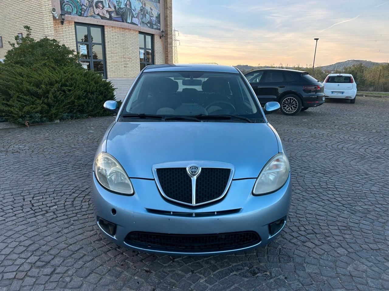 Lancia Ypsilon 1.3 MJT 75 CV Oro Targa DR379HT