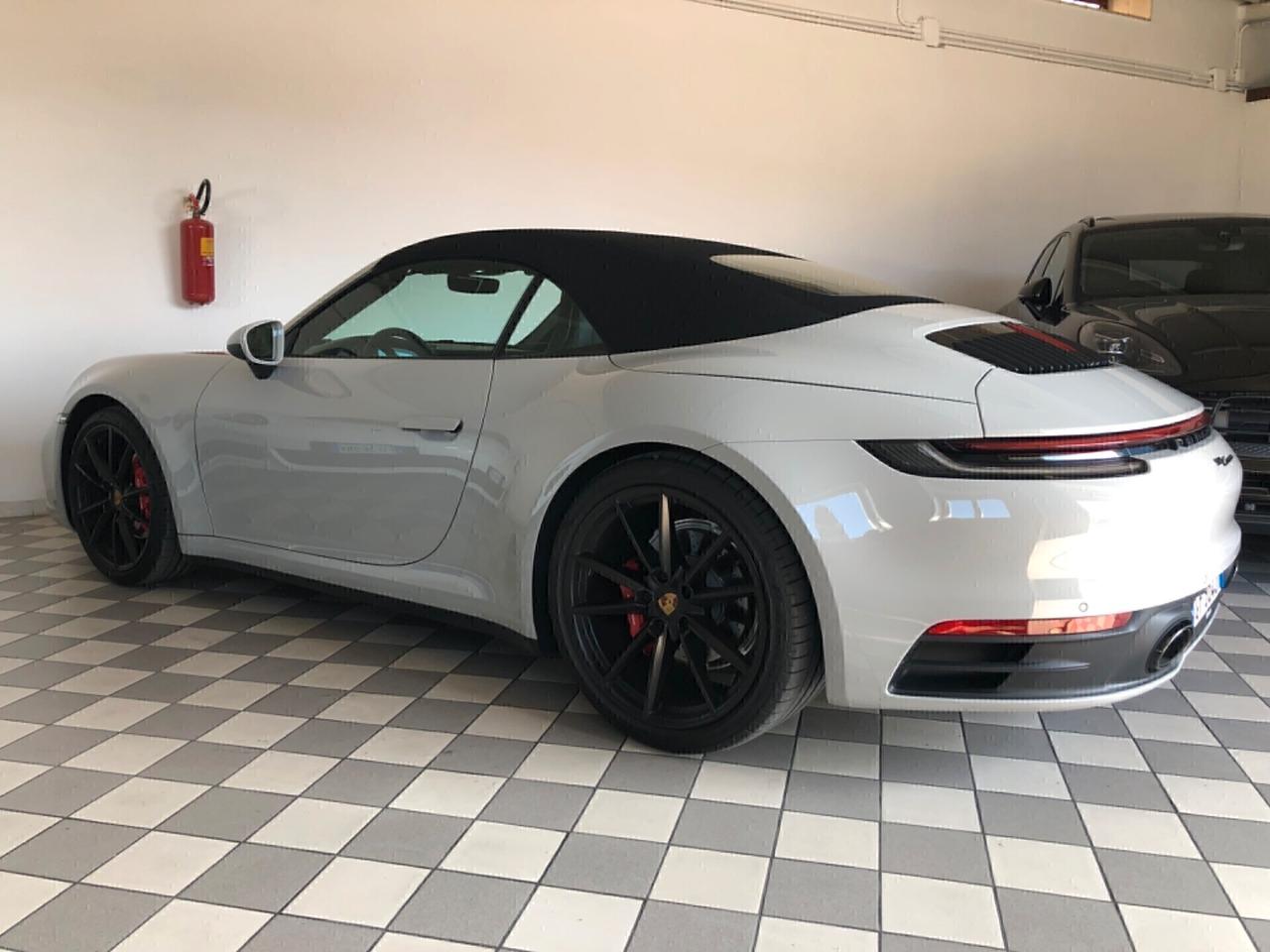 Porsche 911 Carrera Cabriolet