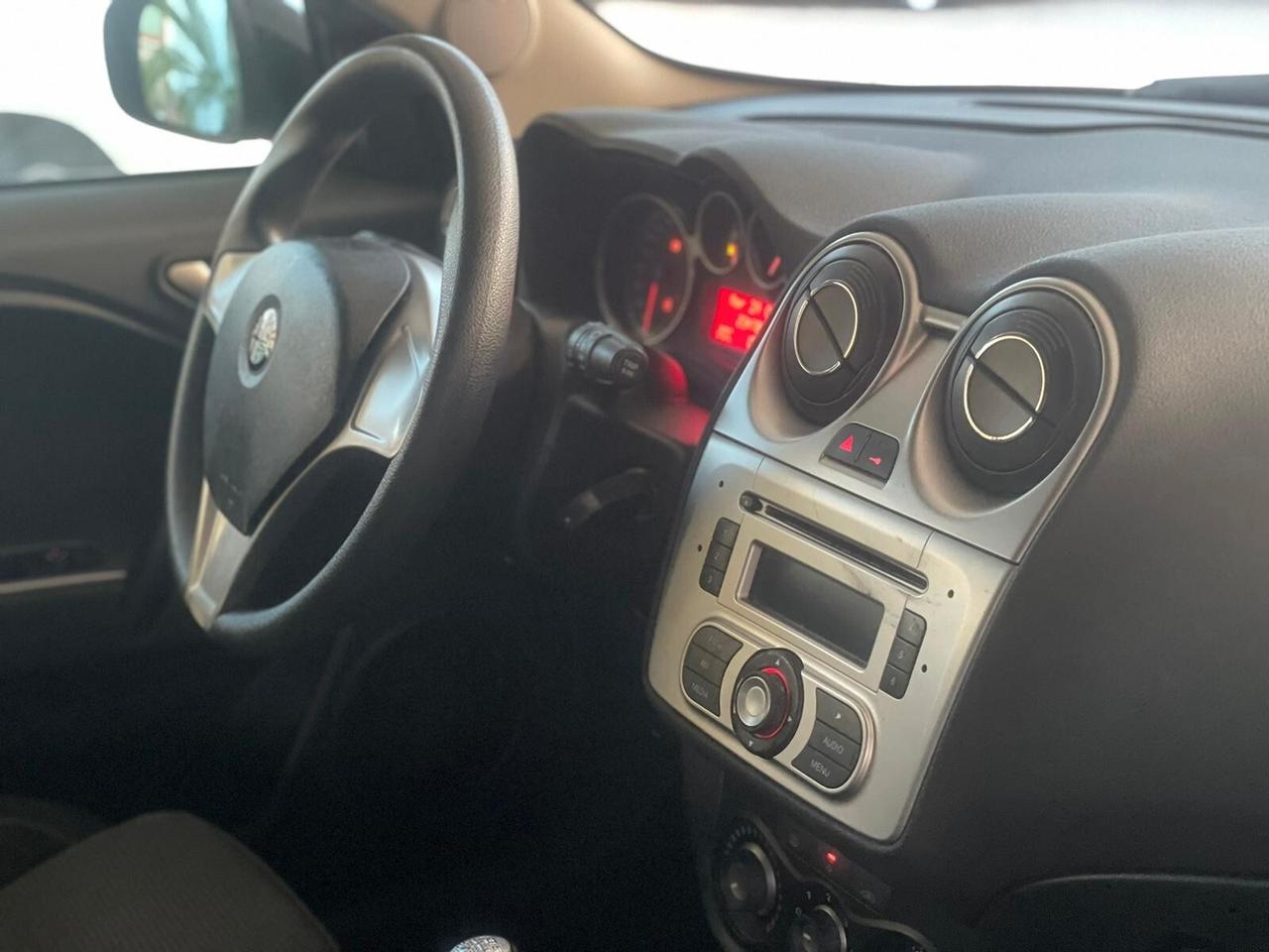 Alfa Romeo MiTo 1.4 78 CV Distinctive Sport Pack