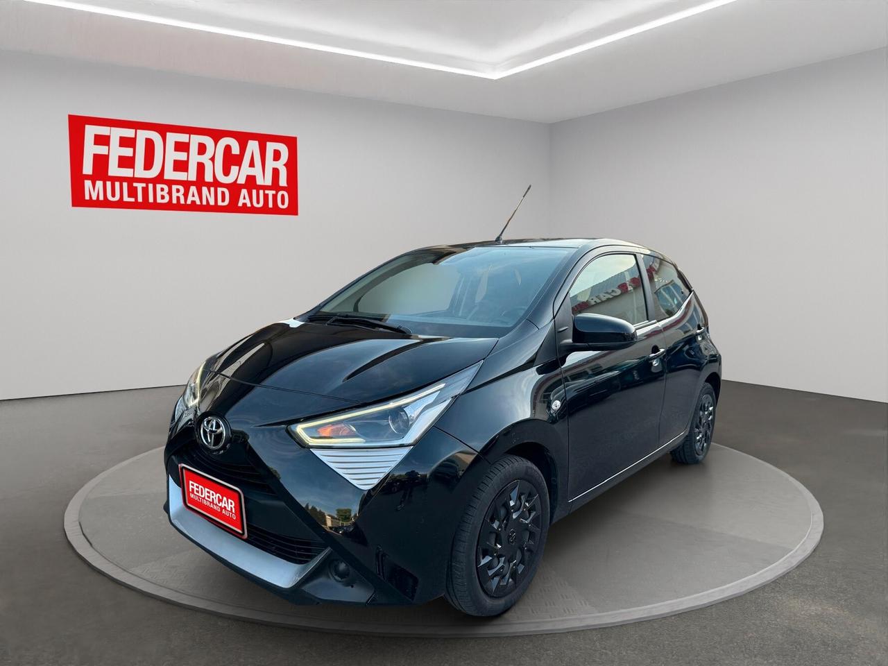 Toyota Aygo Connect 1.0 VVT-i 72CV 5 porte x-cool