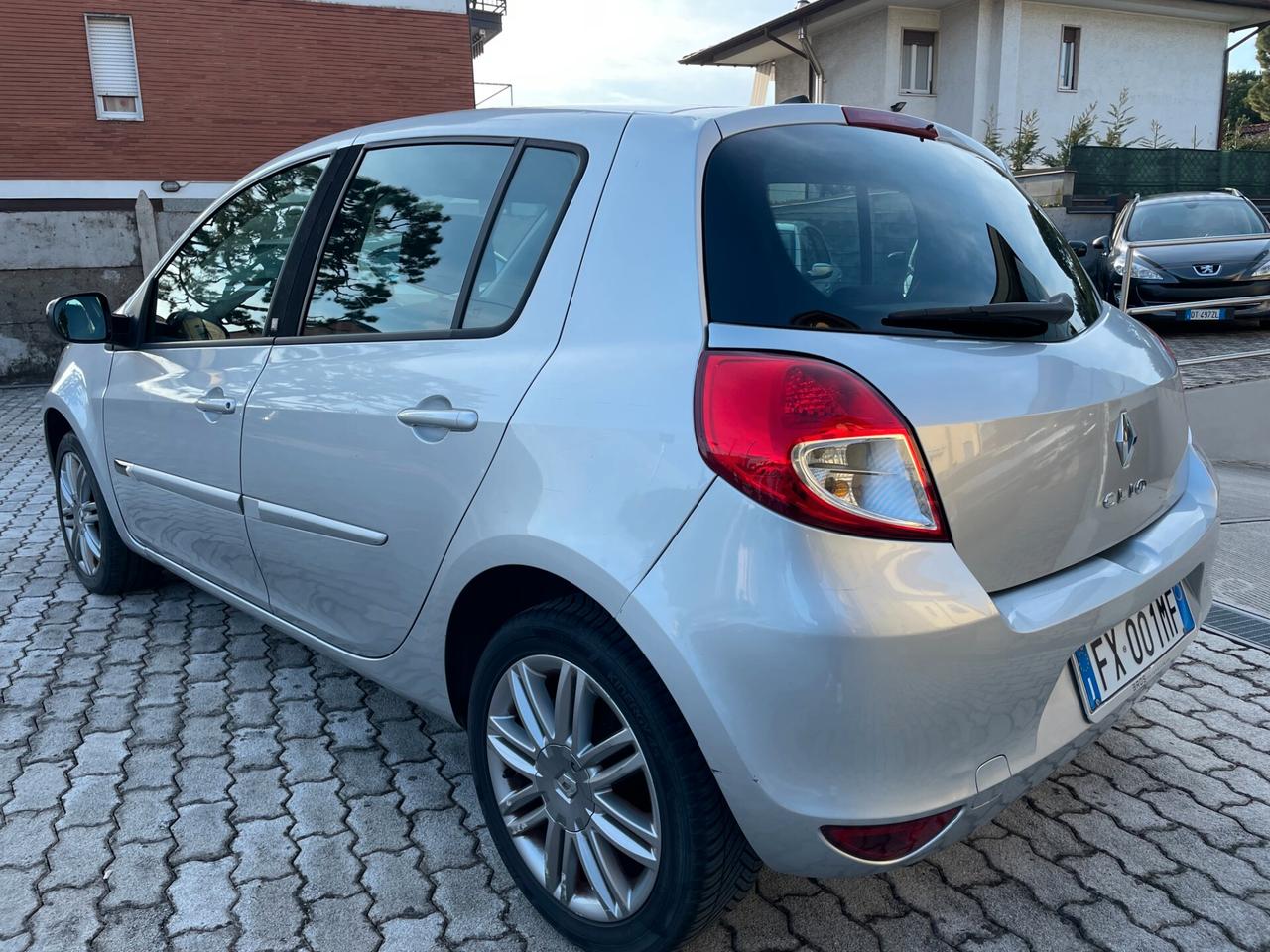 Renault Clio 1.2 16V 5 porte 20TH FULL OPTIONAL NAVI CLIMA AUTO