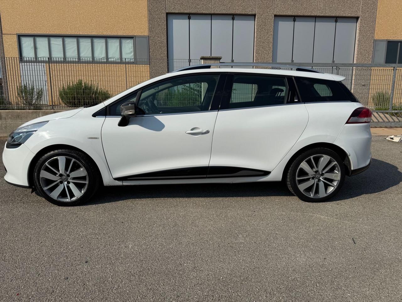 Renault Clio Sporter 1.5 dCi 8V 75CV Costume National