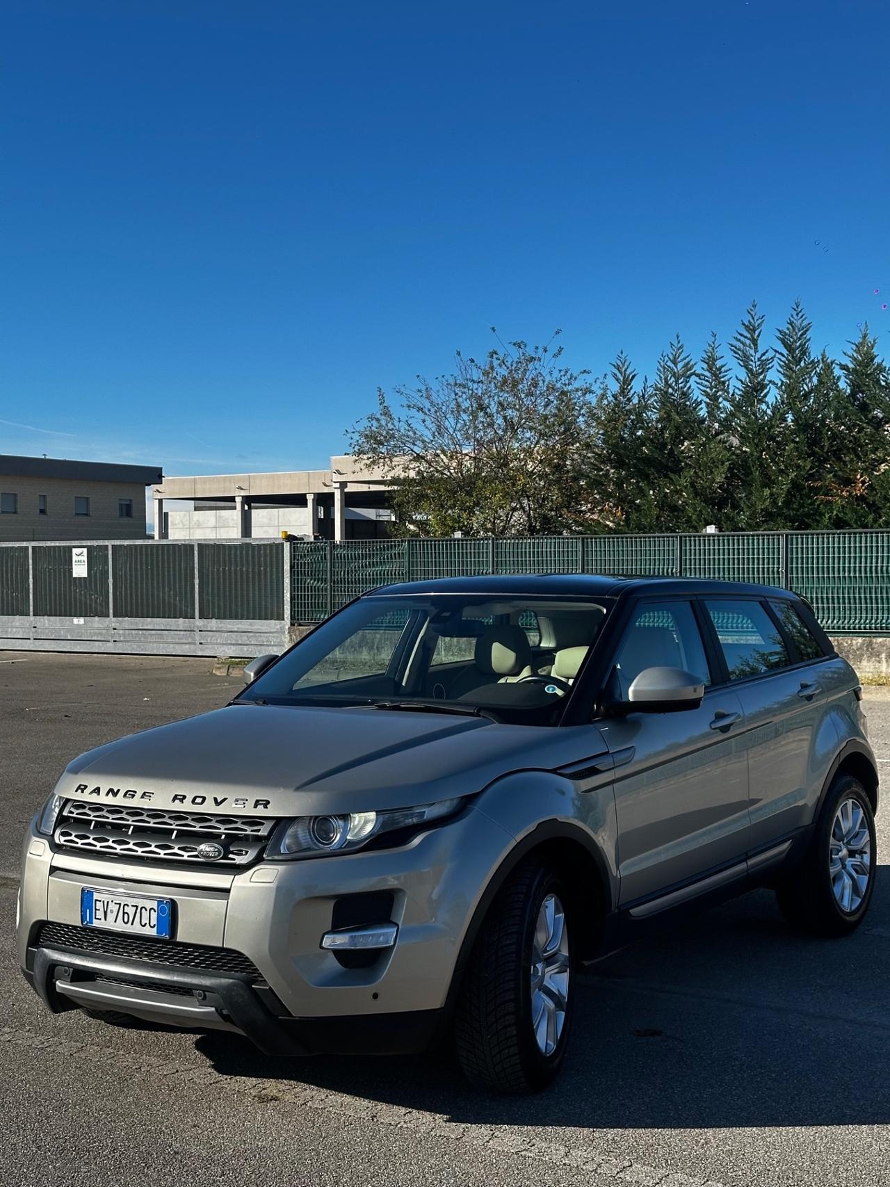 Land Rover Range Evoque 2.2 TD4 5p. Pure Tech Pack