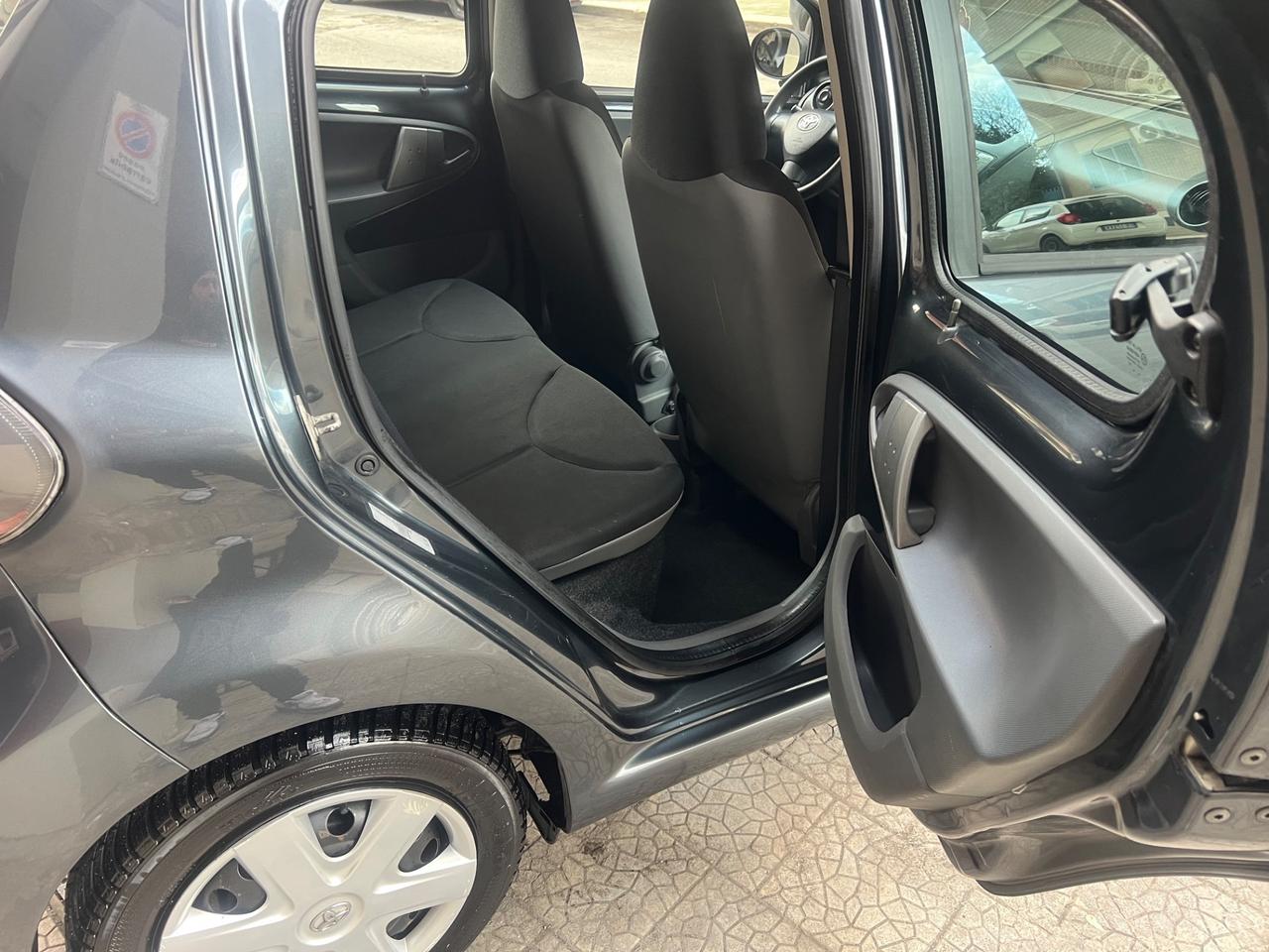 Toyota Aygo 1.0 12V VVT-i 5 porte Now