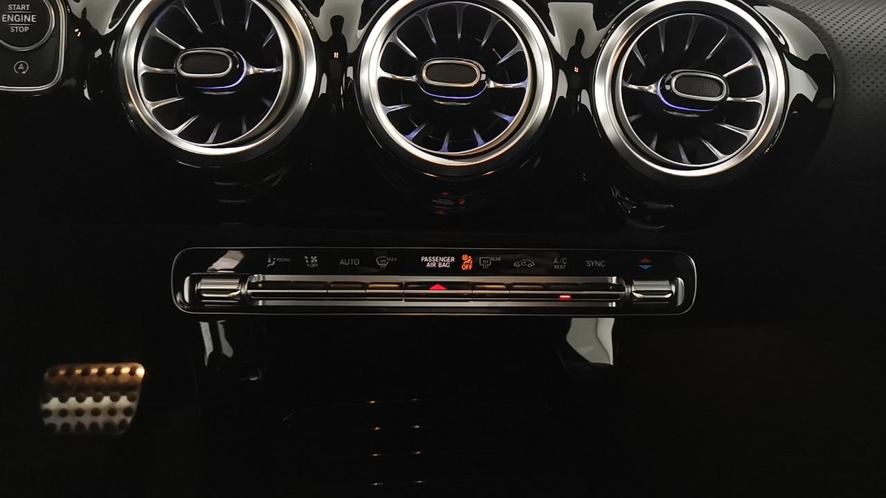 Mercedes-Benz CLA Sh.Brake - X118 - CLA Shooting Brake 200 d Premium auto