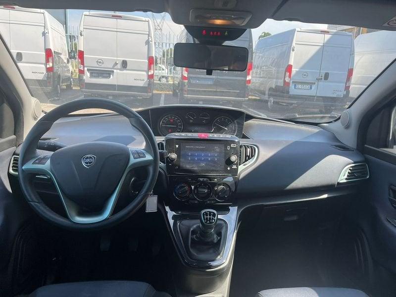 Lancia Ypsilon Ypsilon 1.0 FireFly 5 porte S&S Hybrid Platino