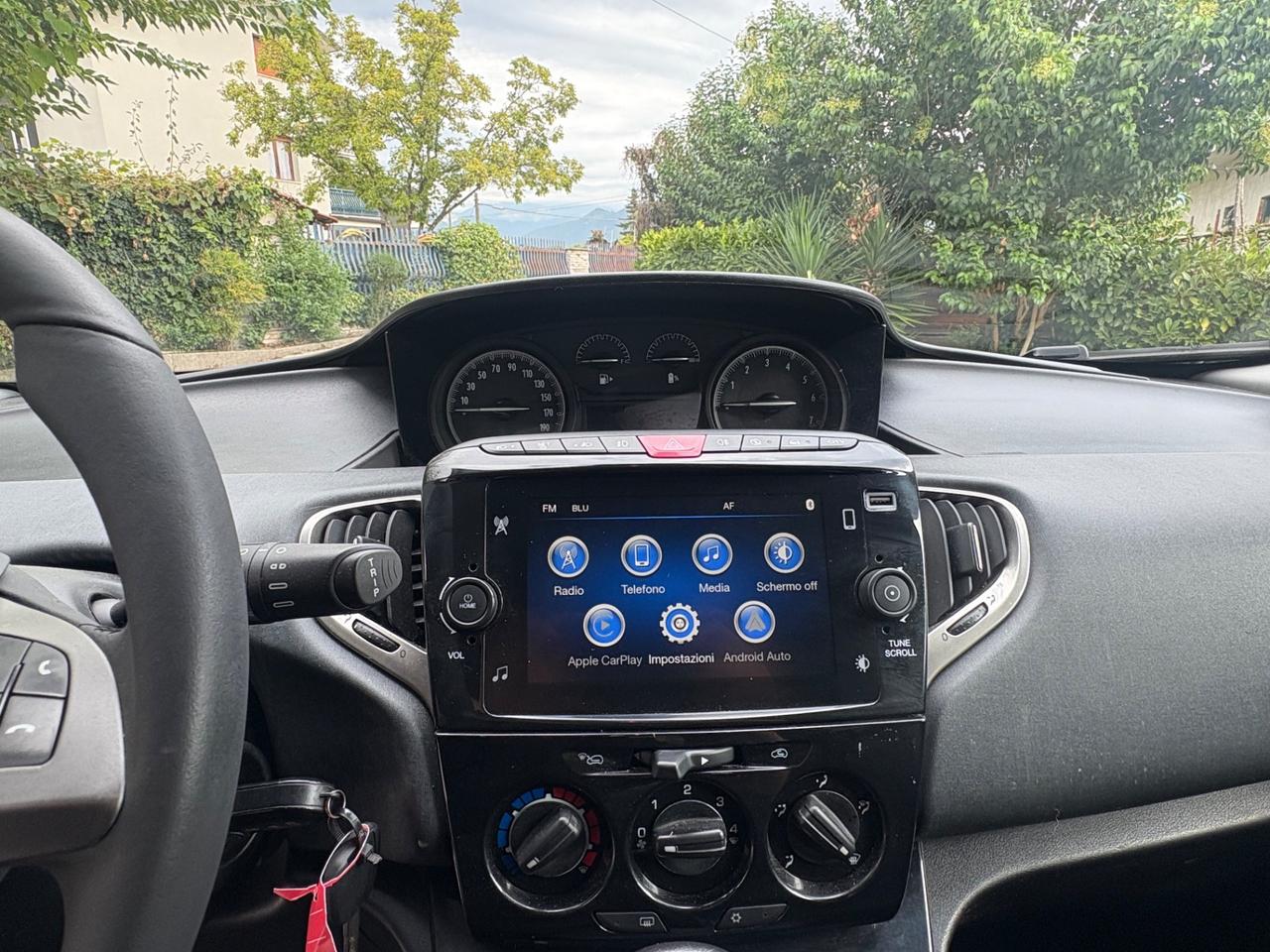 Lancia Ypsilon 1.0 FireFly 5 porte S&S Hybrid Gold