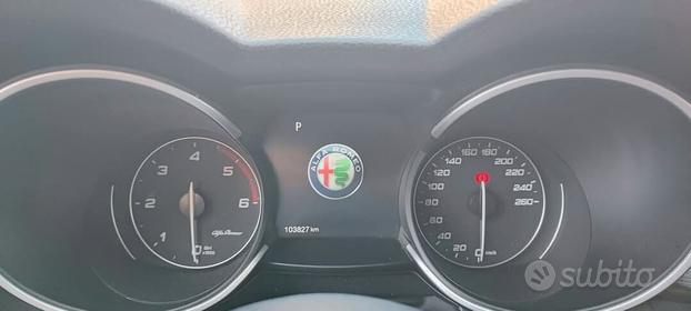 Stelvio italiana diesel 190 CV Q4 Executive 2021