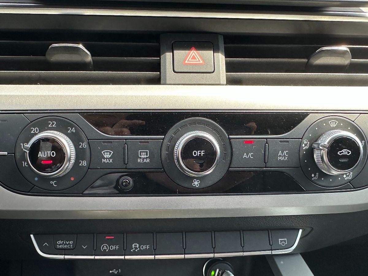 AUDI - A4 Avant - 40 TDI quattro S tr. Bus. Adv.