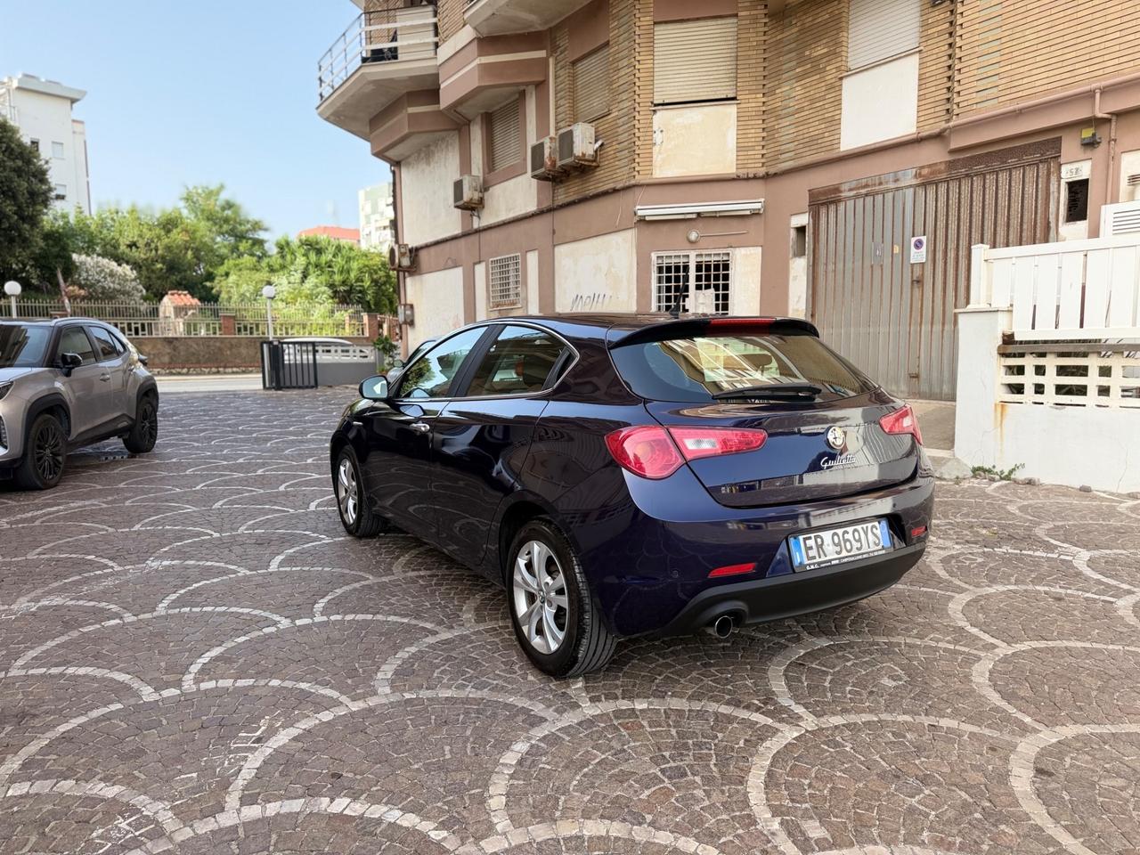 Alfa Romeo Giulietta 1.6 JTDm-2 105 CV Distinctive
