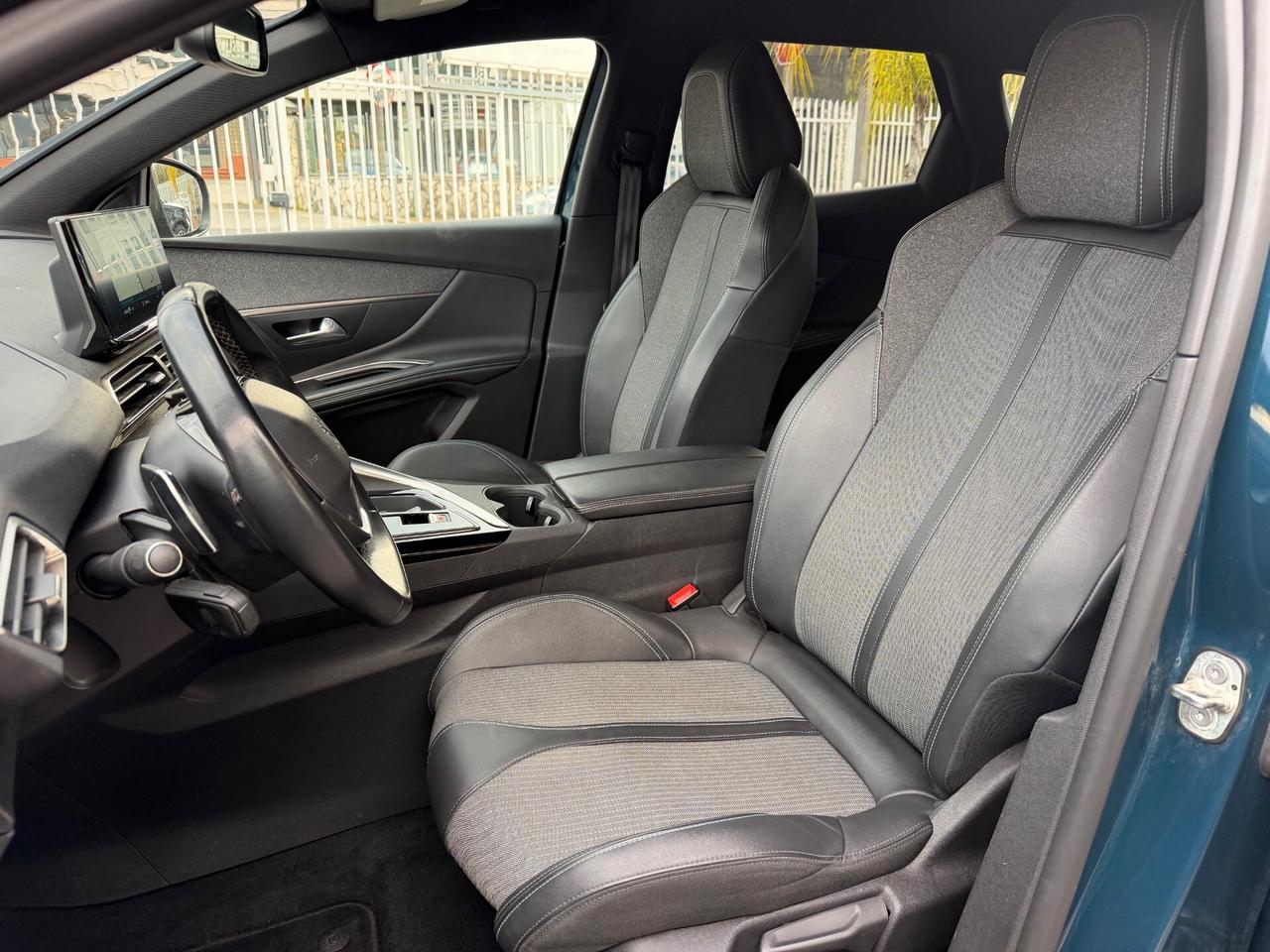 Peugeot 3008 BlueHDi 130 S&S EAT8 Allure Pack 2023