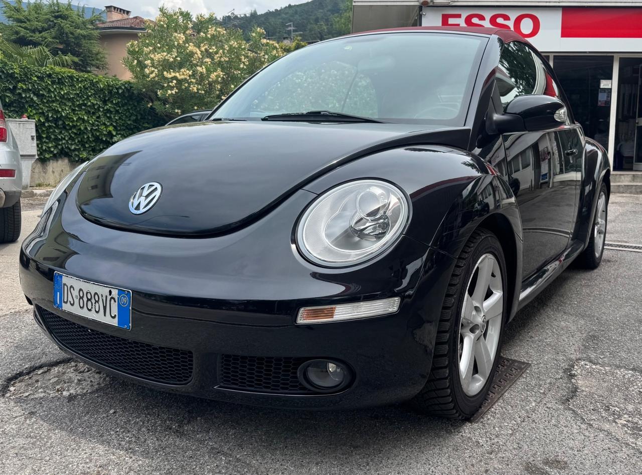 Volkswagen New Beetle 1.9 TDI 105CV Cabrio Lim. Red Edt.