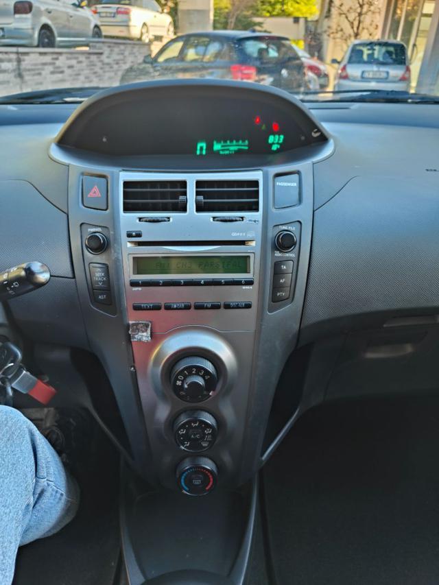TOYOTA Yaris 1.4 D-4D 5 porte Sol