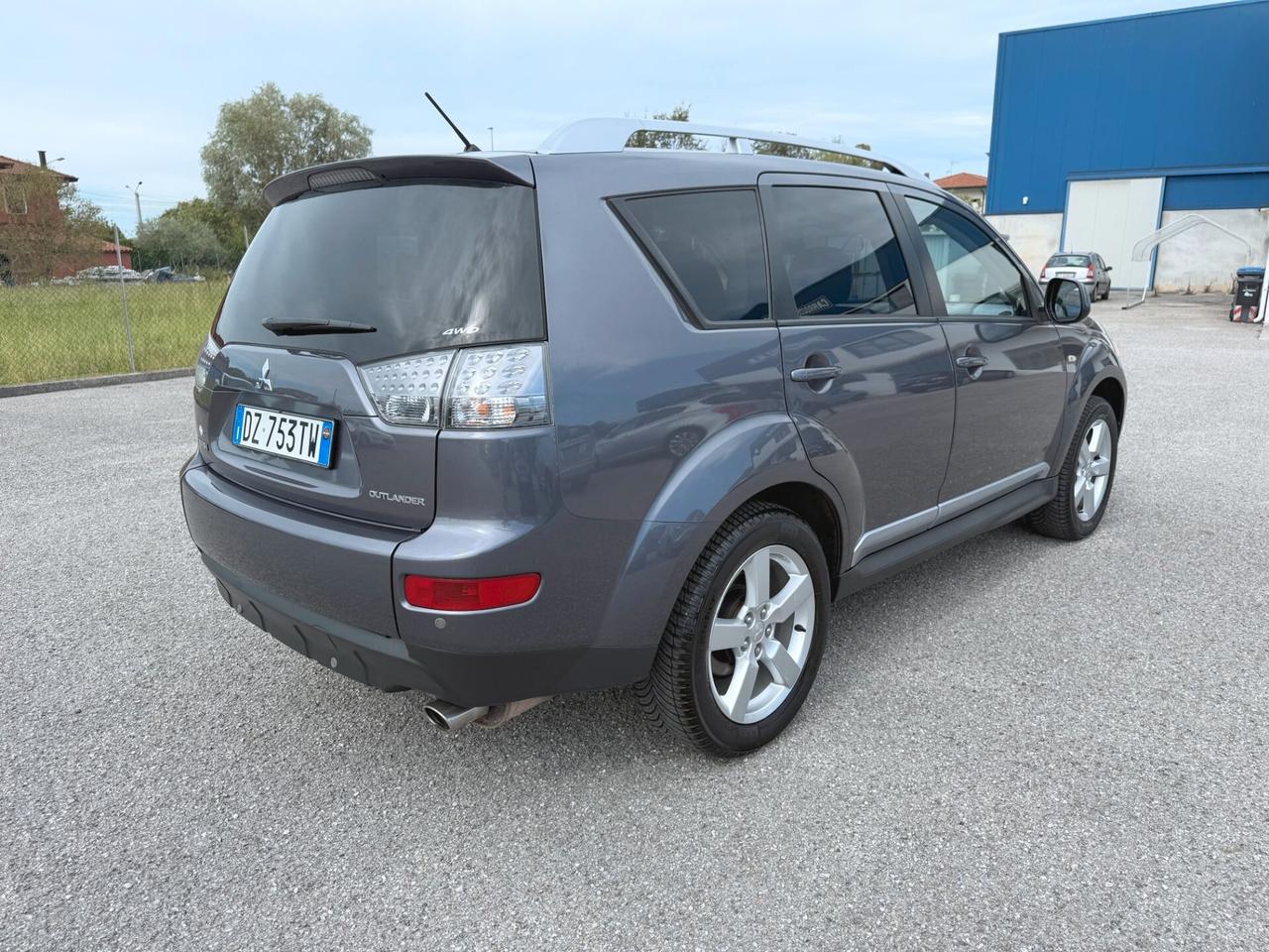 Mitsubishi Outlander 2.4 Benz/Gpl MIVEC Instyle 7 p.ti