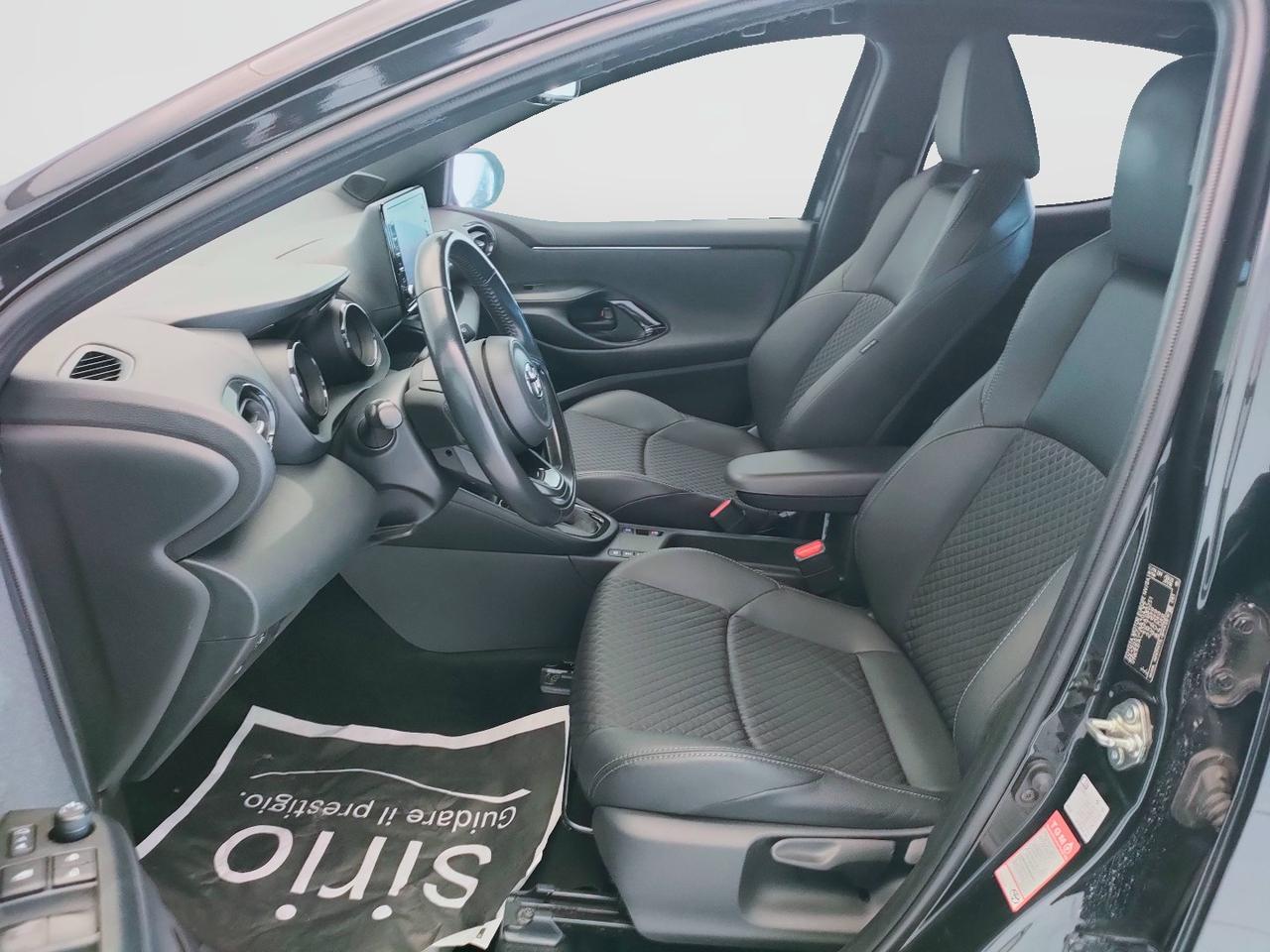 TOYOTA Yaris IV 2020 - Yaris 1.5h Lounge