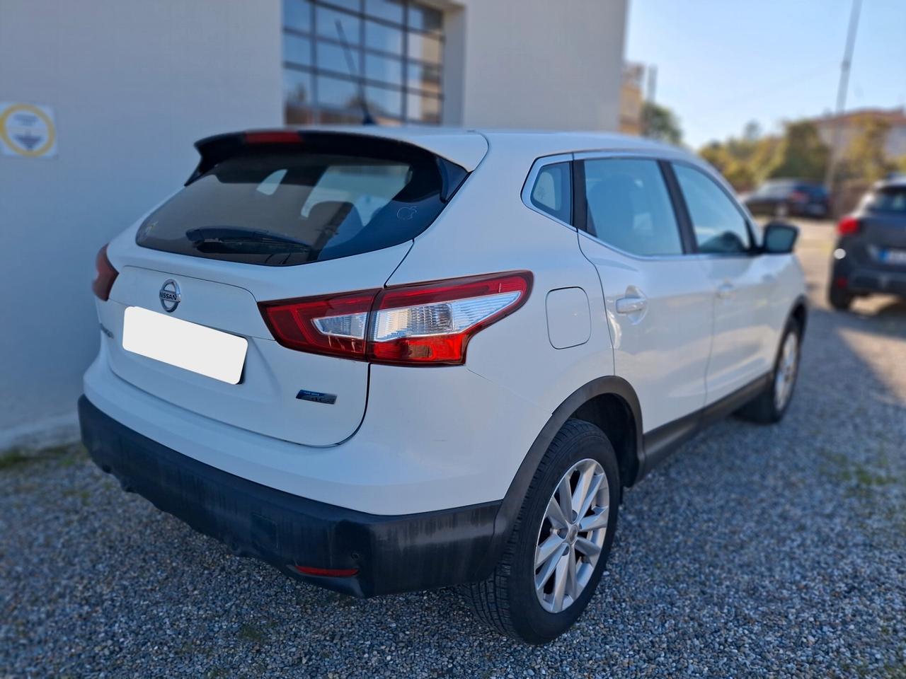 Nissan Qashqai 1.5 dCi DPF Tekna