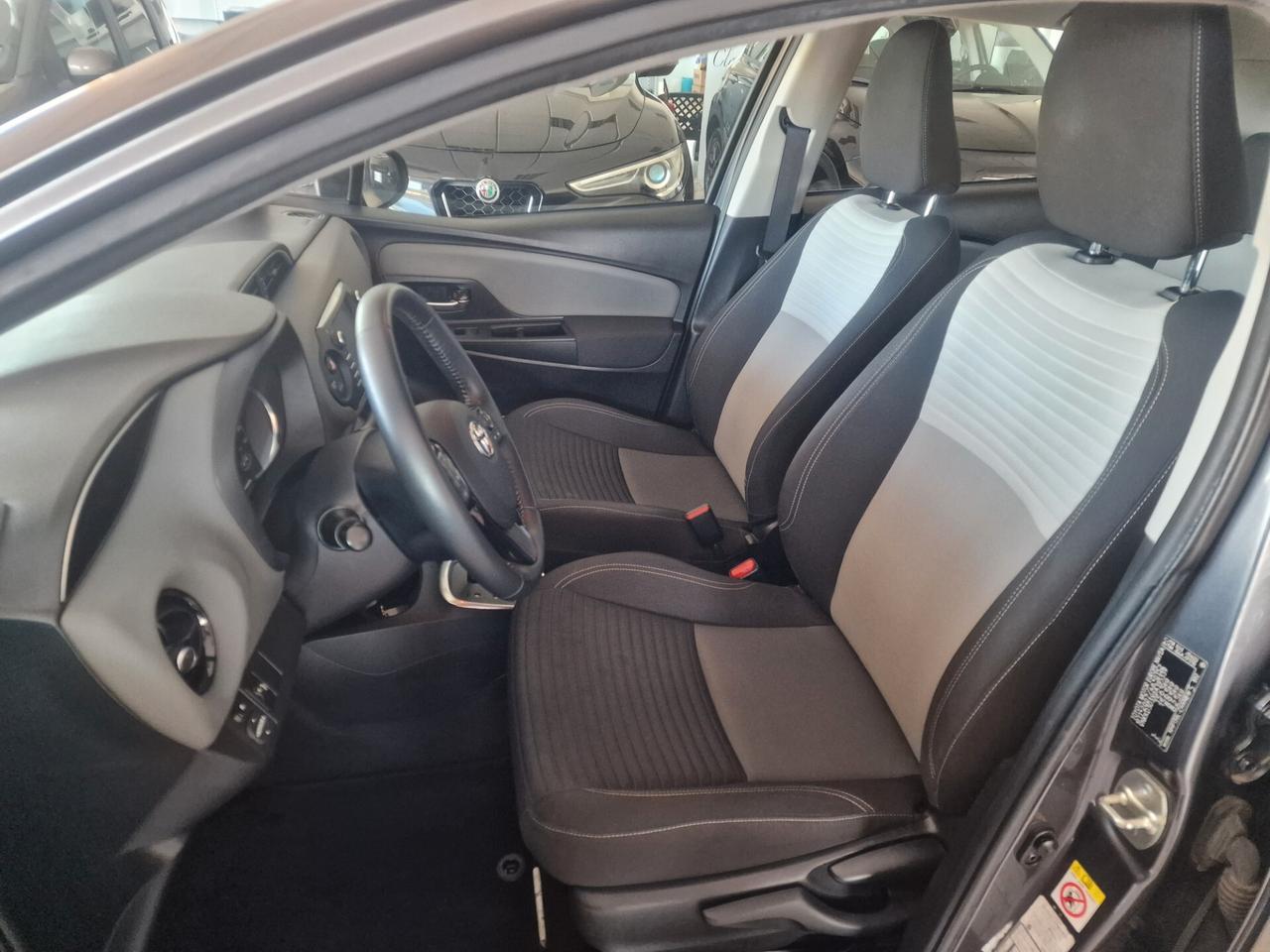 Toyota Yaris 1.5 Hybrid Automatica
