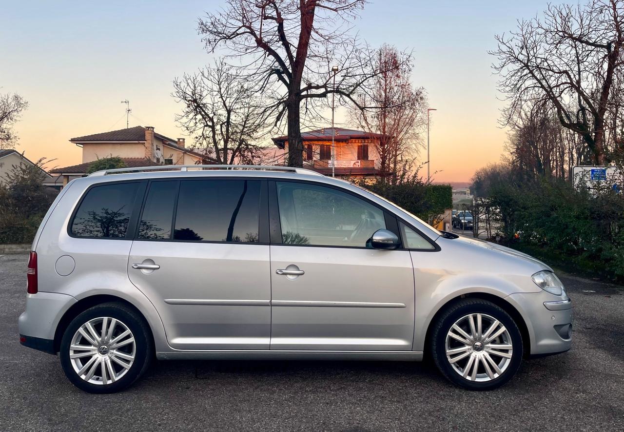 Volkswagen Touran Business 2.0 TDI 140 CV DSG Highline