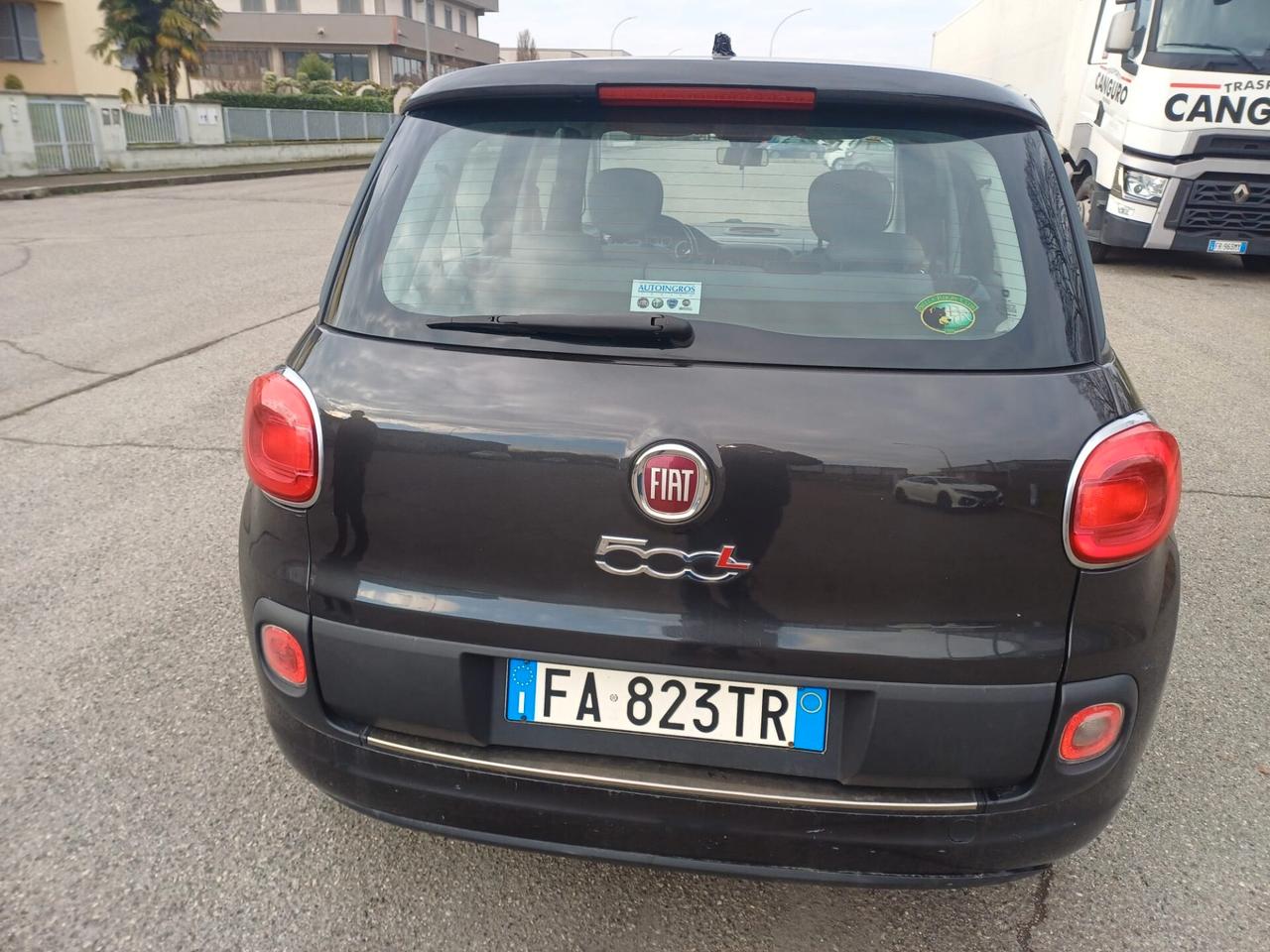 Fiat 500L 1.6 Multijet 105 CV Lounge (77 kw)