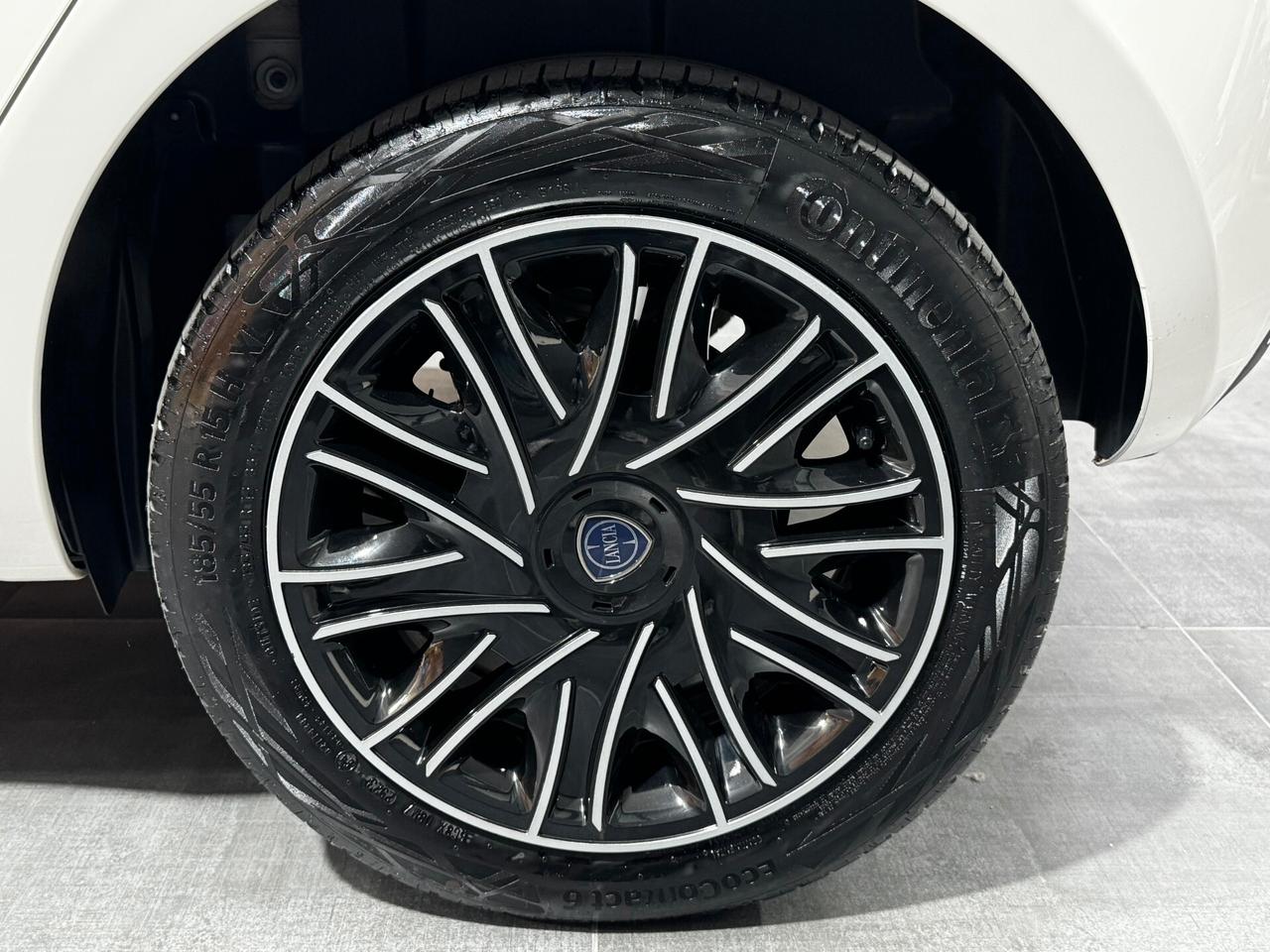 Lancia Ypsilon 1.0 FireFly 5 porte S&S Hybrid Gold