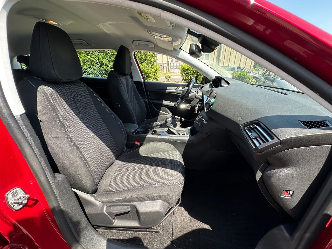 Peugeot 308 1.6 Blue HDI 100 Business