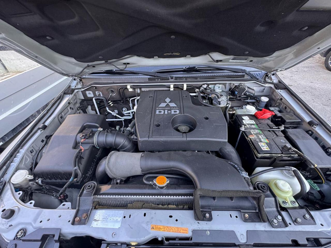 Mitsubishi Pajero 3.2 DI-D 16V aut. 5p. Instyle DPF