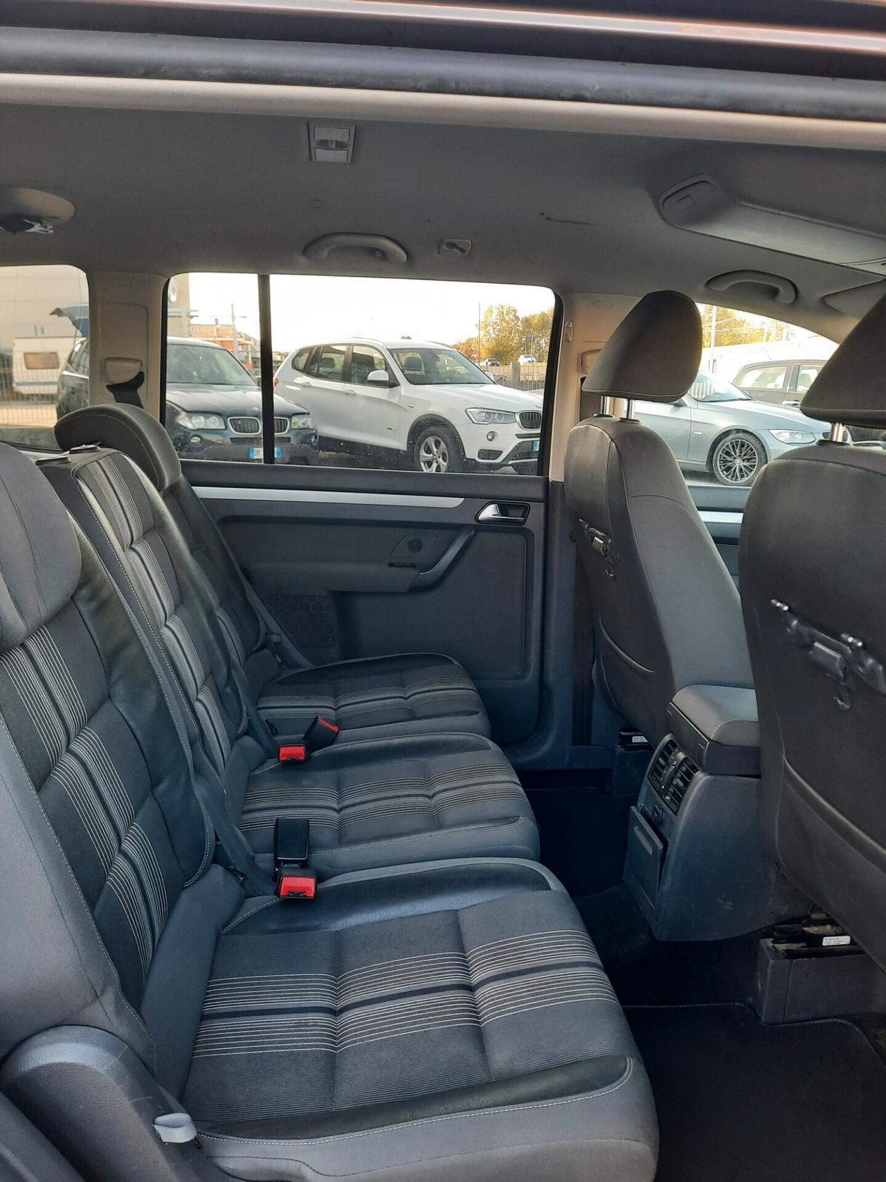 Volkswagen Touran 1.6 TDI Comfortline 7 POSTI