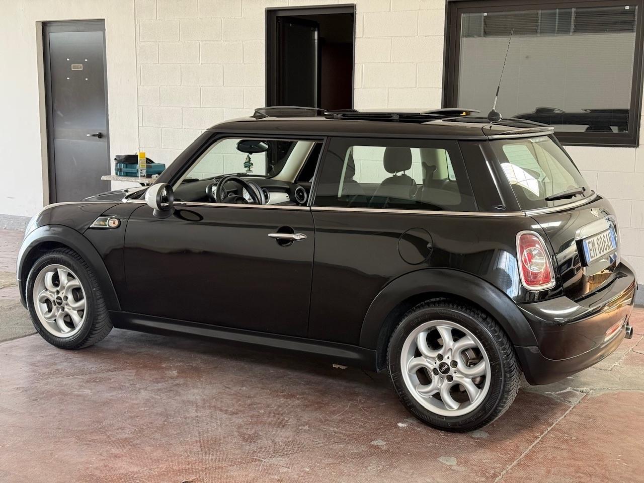 Mini Mini 1.6 16V One (72kW)