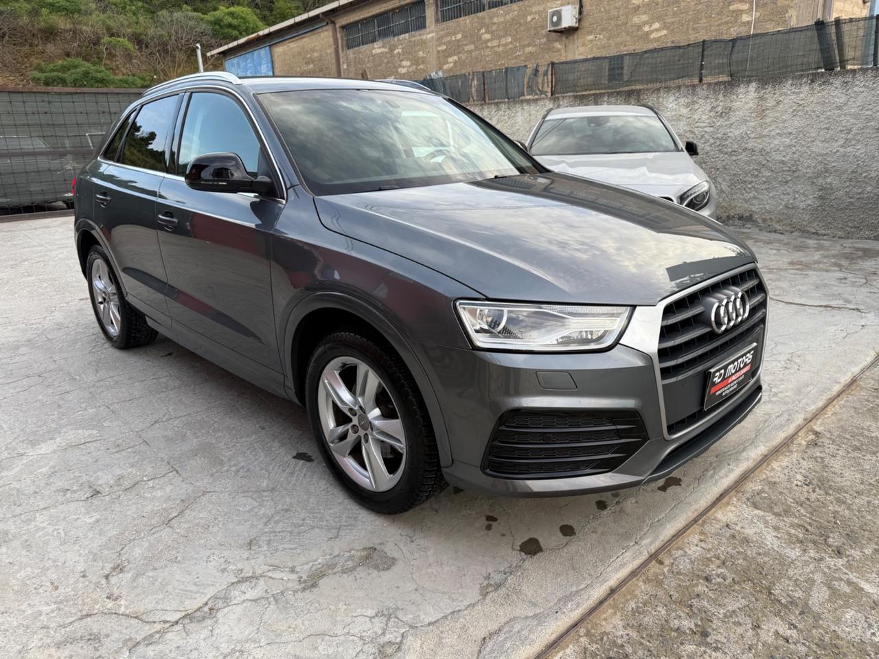 Audi Q3 2.0 TDI 150 CV Sport FULL