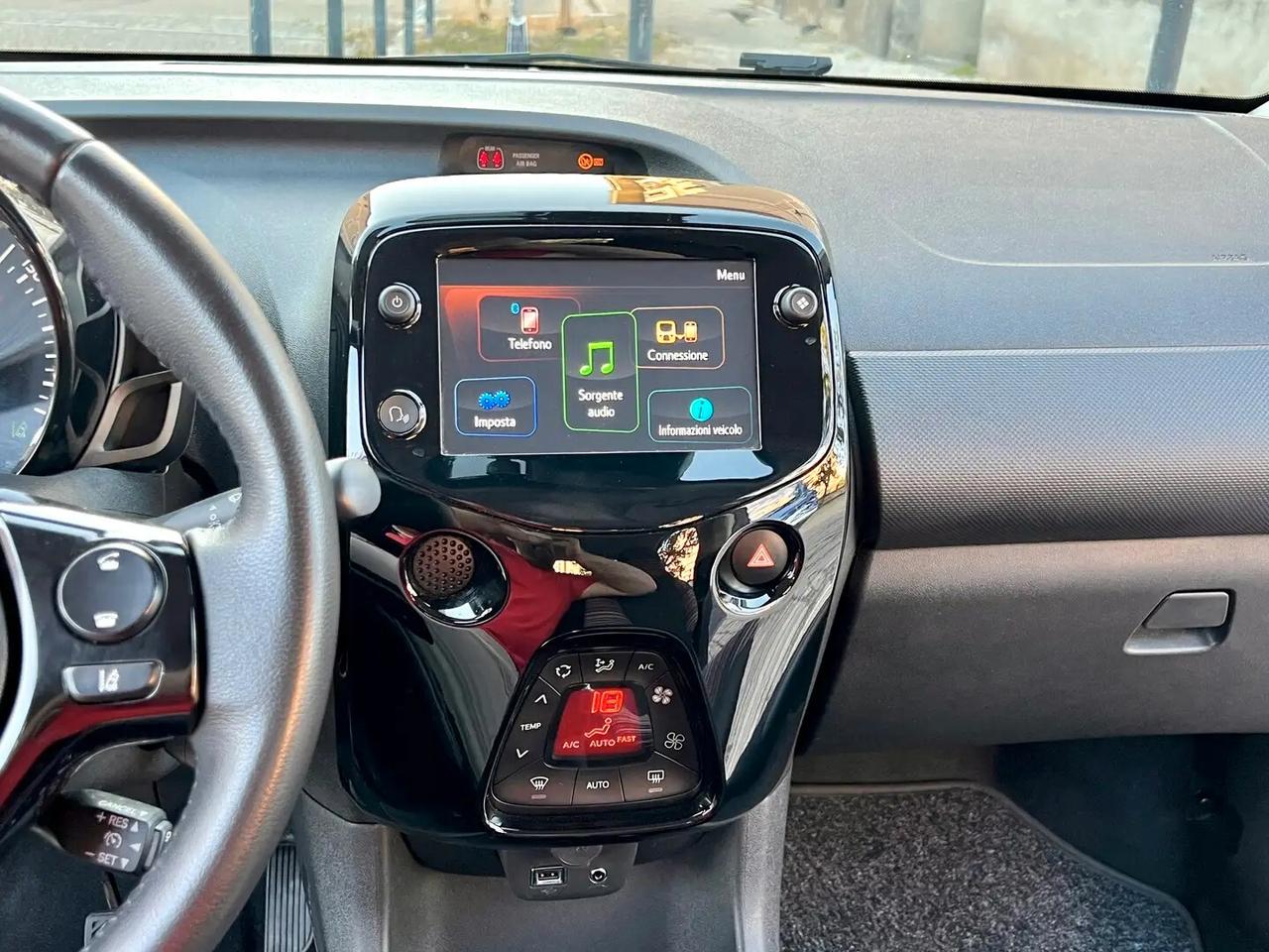 Citroen C1 VTi 72 5 porte Shine