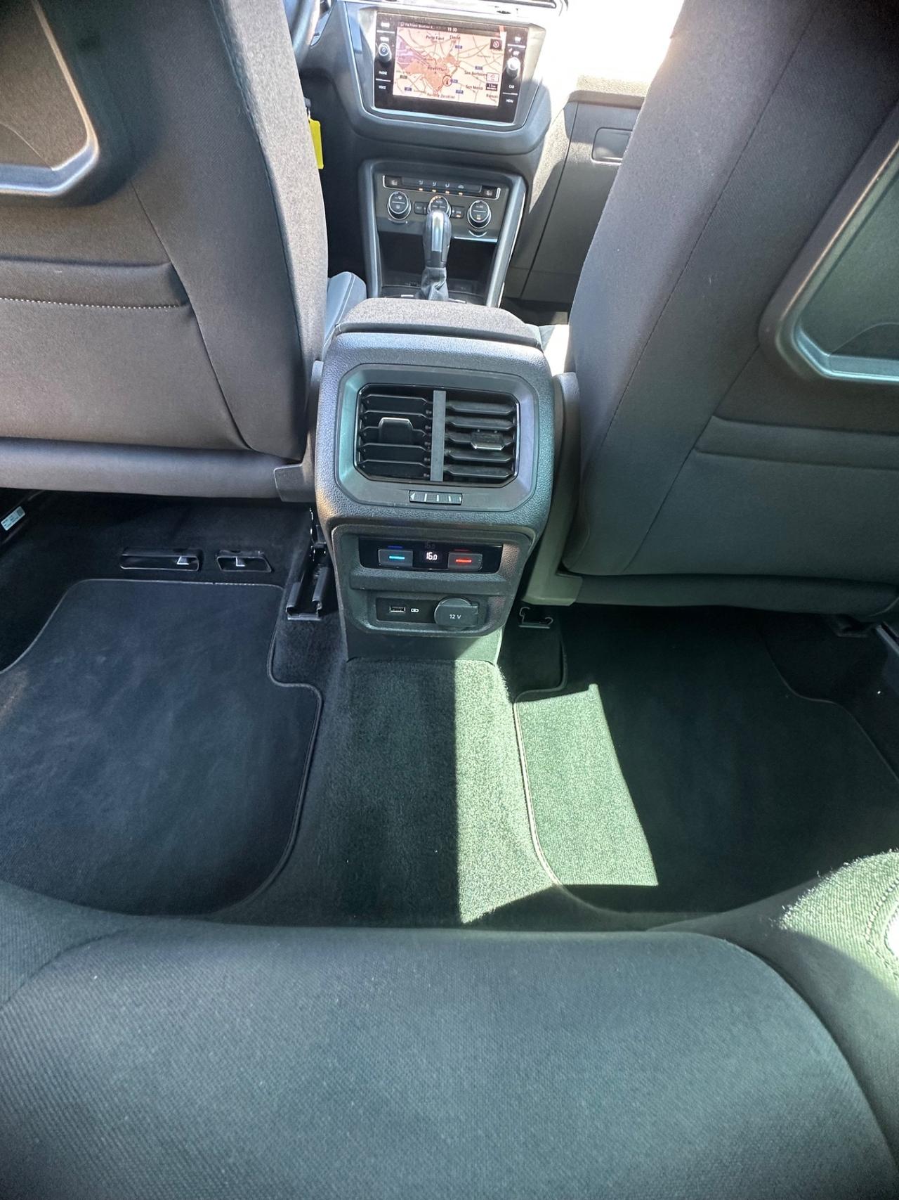 Volkswagen Tiguan 2.0 TDI SCR DSG Business BlueMotion Technology