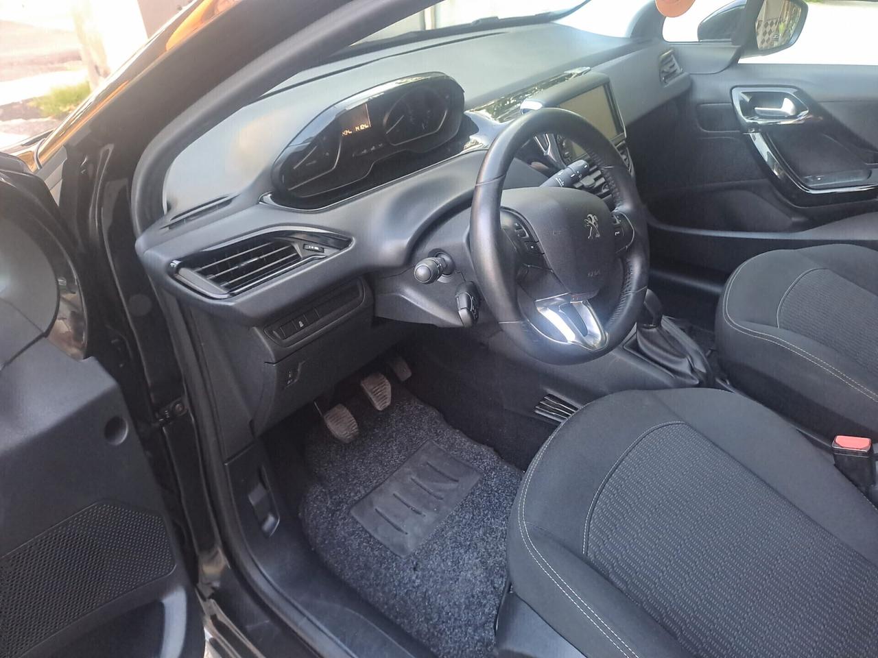 Peugeot 208 BlueHDi 75 5 porte Active.Pochi KM