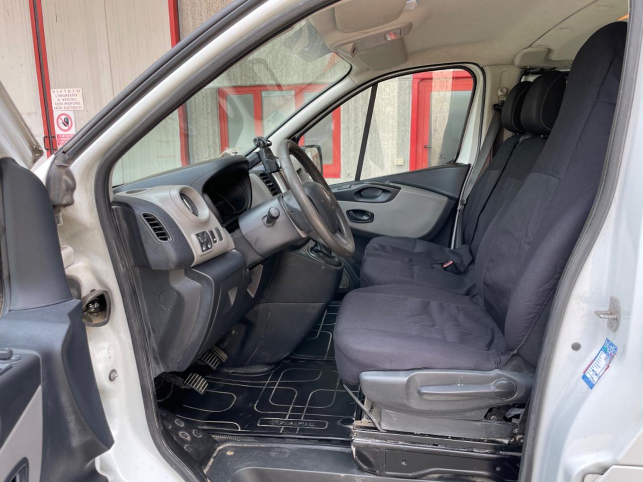 Renault Trafic T27 1.6 dCi 120CV PC-TN Comfort N1