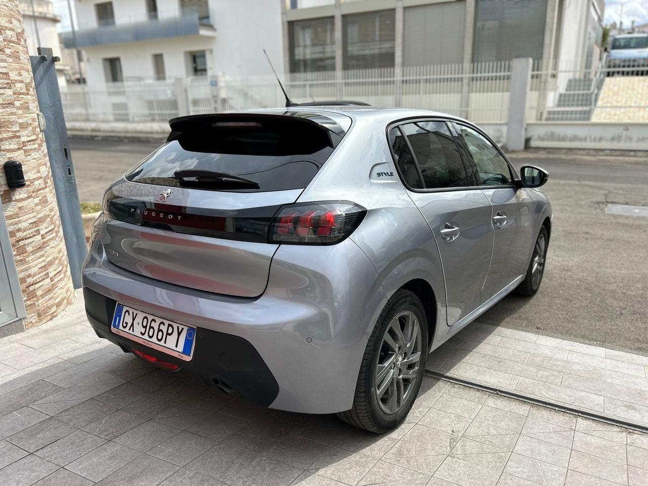 Peugeot 208 Mod.Style -2021 16"/LED