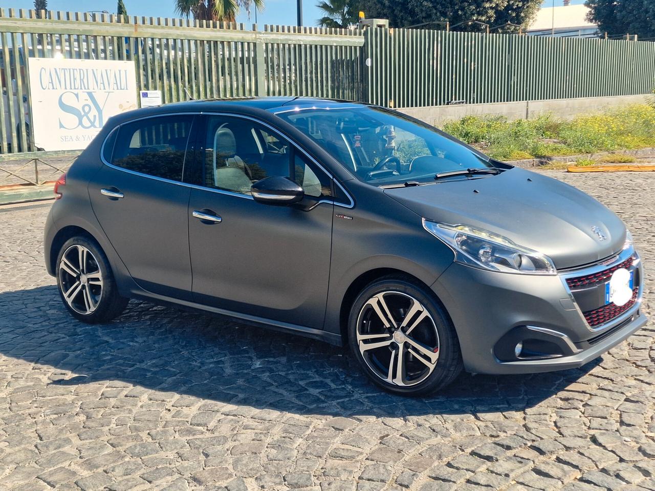 Peugeot 208 BlueHDi 100 5 porte GT Line