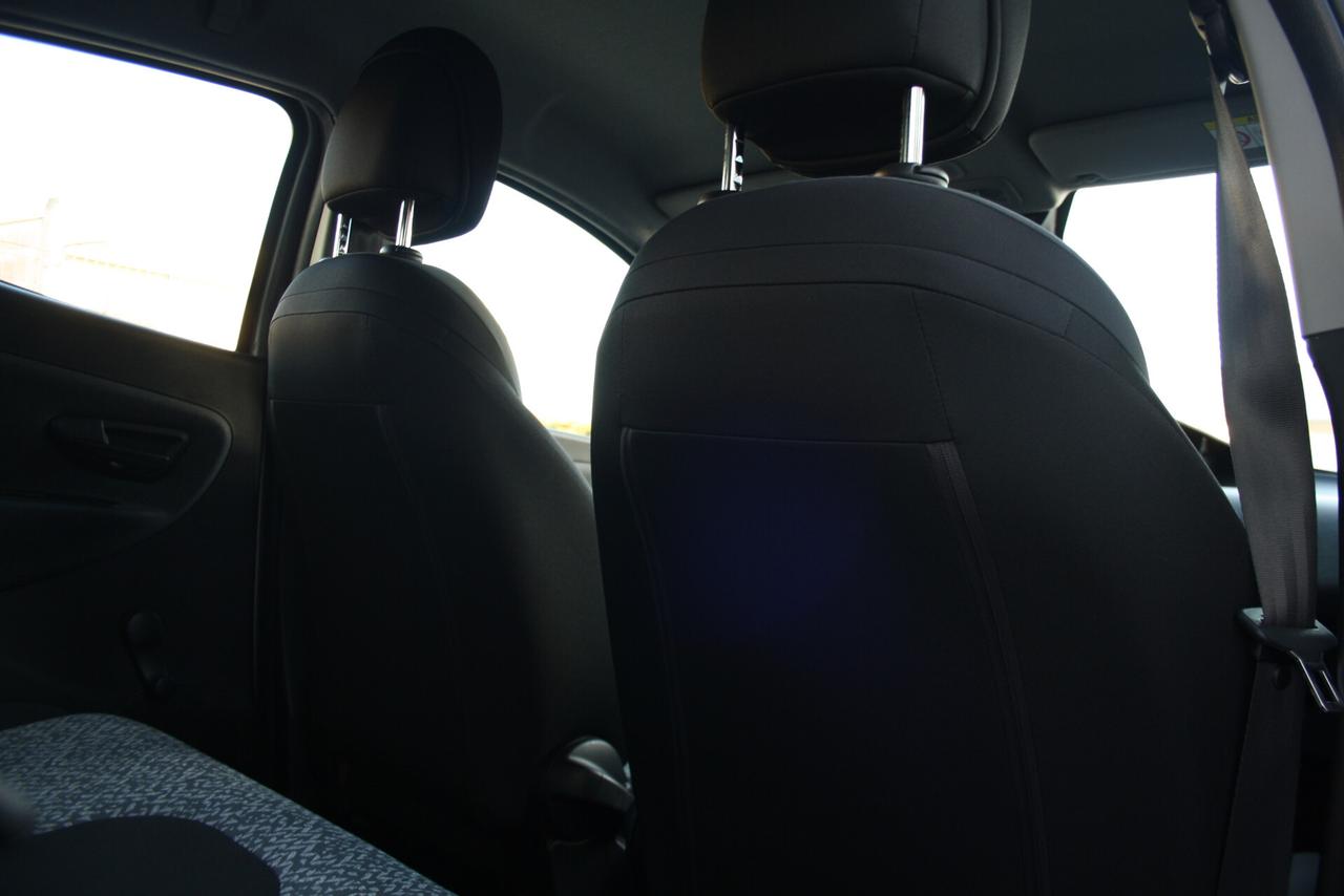 LANCIA YPSILON 1.0 HYBRID 70CV
