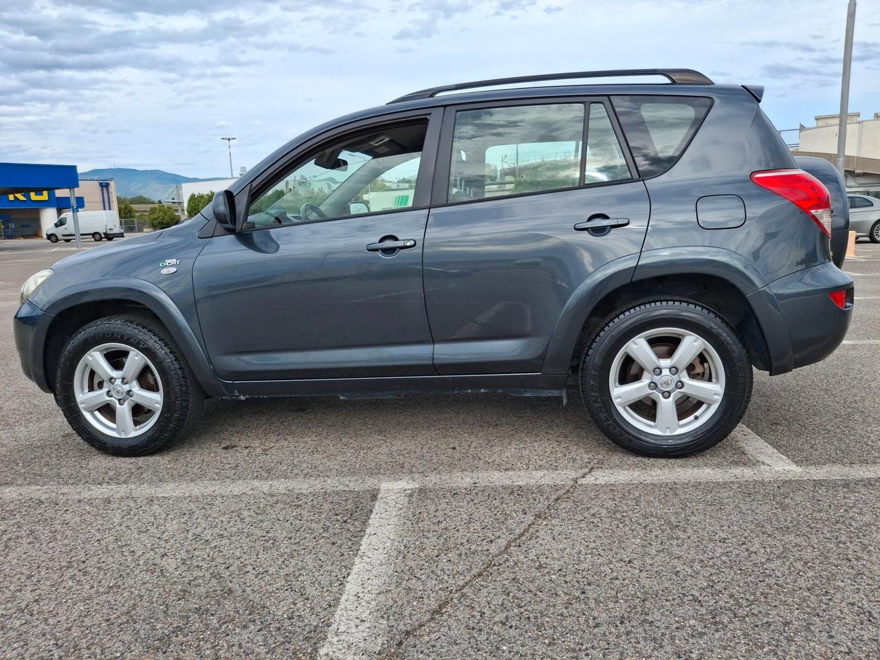 Toyota RAV 4 2.2 D-4D-DIESEL*PERFETTA*