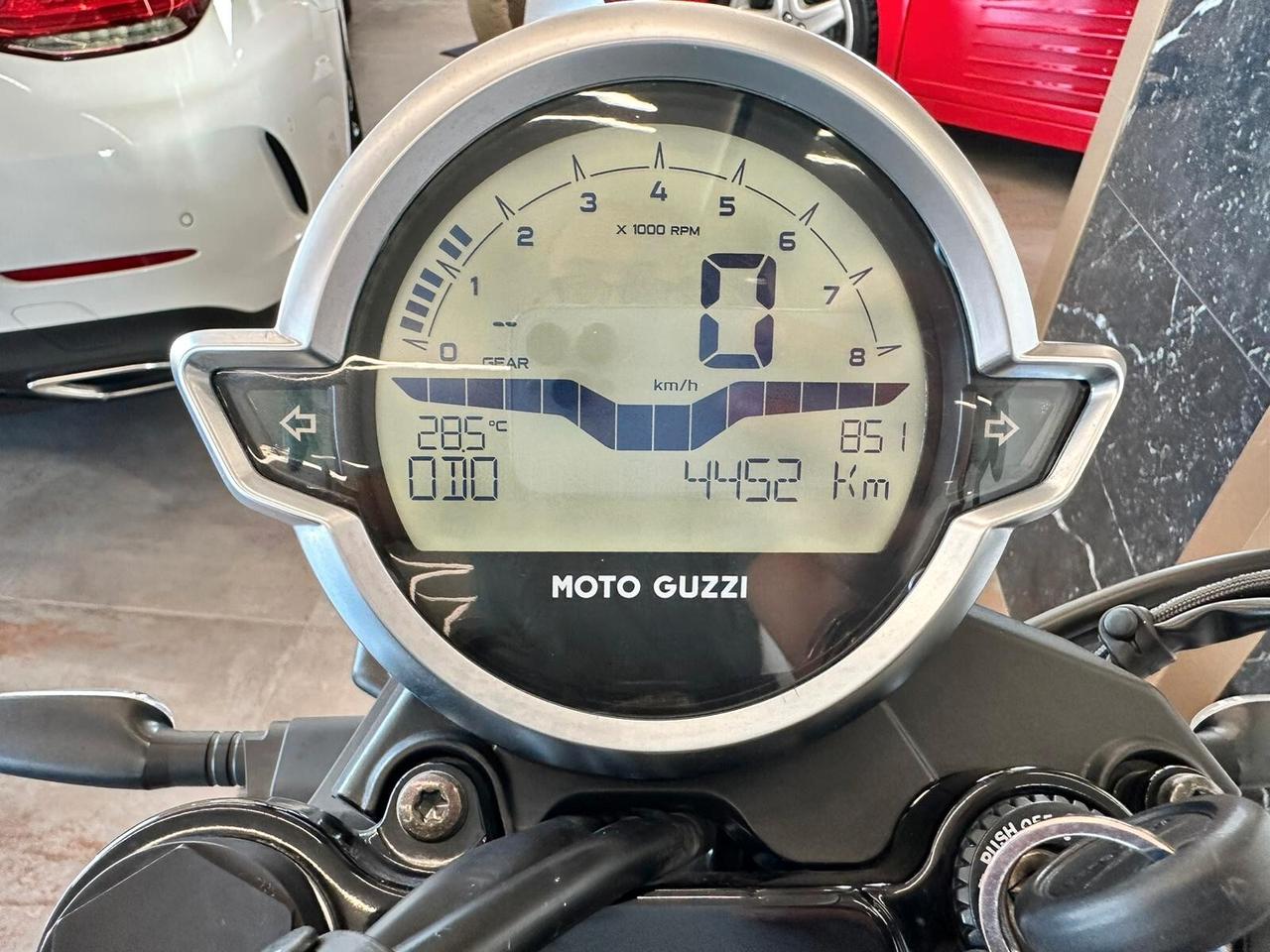 Moto Guzzi V7 Stone 850 4450 KM 2022