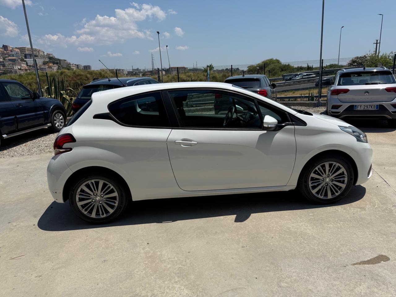 Peugeot 208 3 porte
