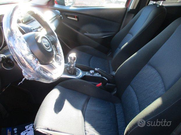 Mazda 2 III 1.5 BENZINA ESSENCE EURO6B 75cv *85000