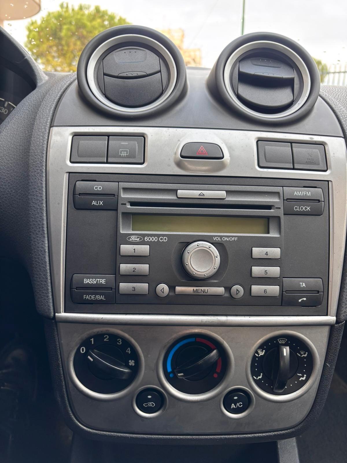 Ford Fiesta 1.4 TDCi 5p. Ghia