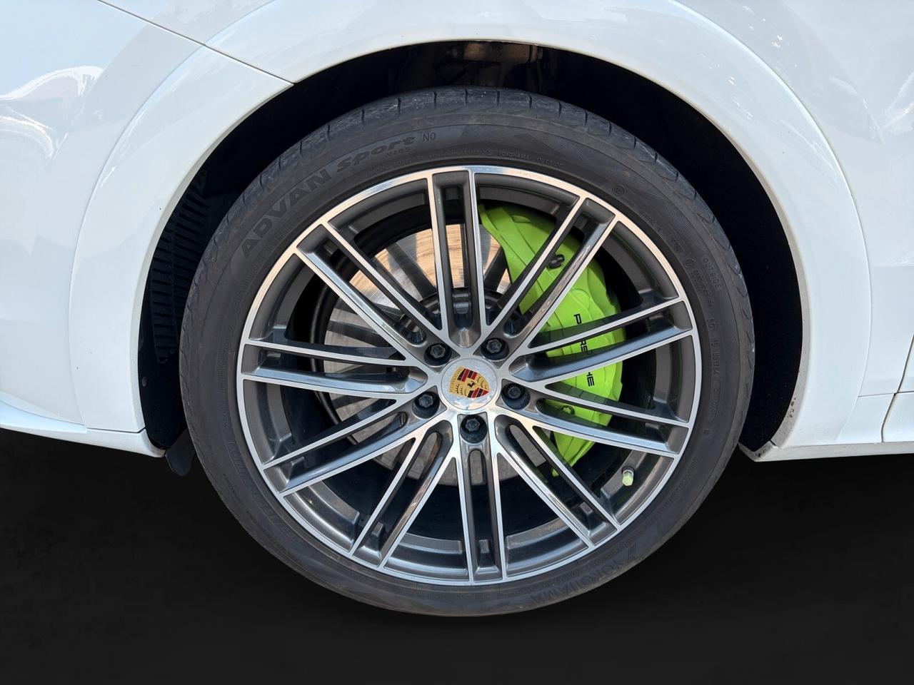 Porsche Cayenne 3.0 V6 E-Hybrid full optional