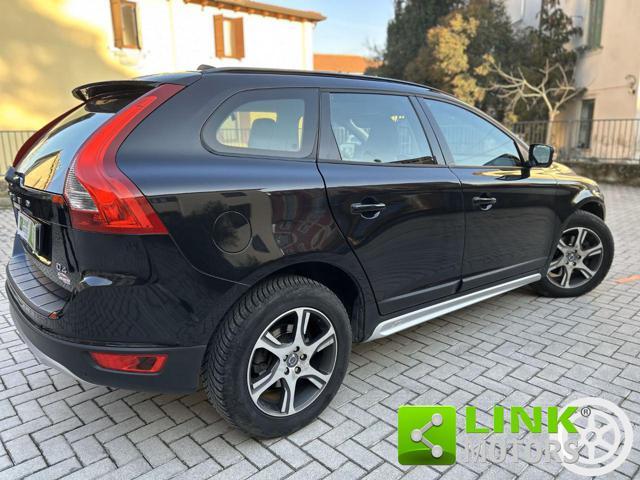 VOLVO XC60 D4 AWD Geartronic Summum